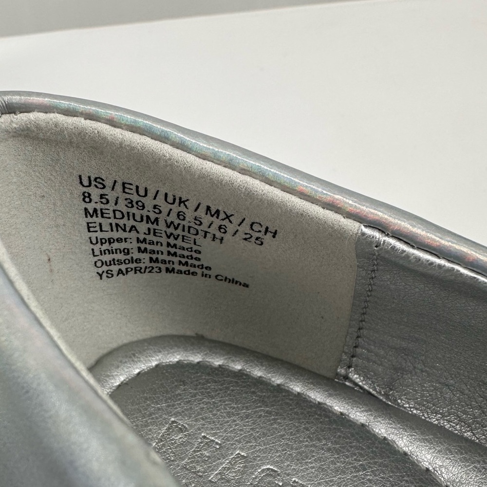 Kenneth Cole Reaction Elina Jewel Ballet Flats Silver size 8.5 Holographic - Picture 4 of 11